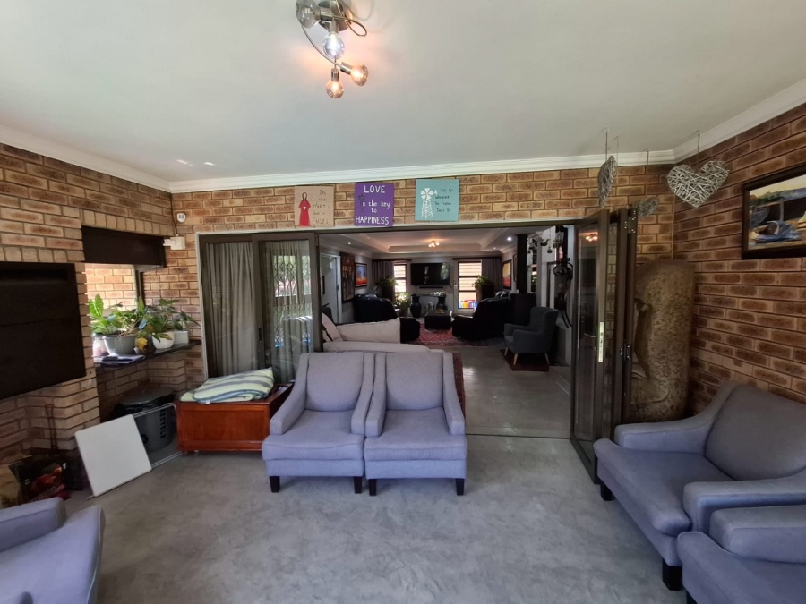 5 Bedroom Property for Sale in Cashan North West